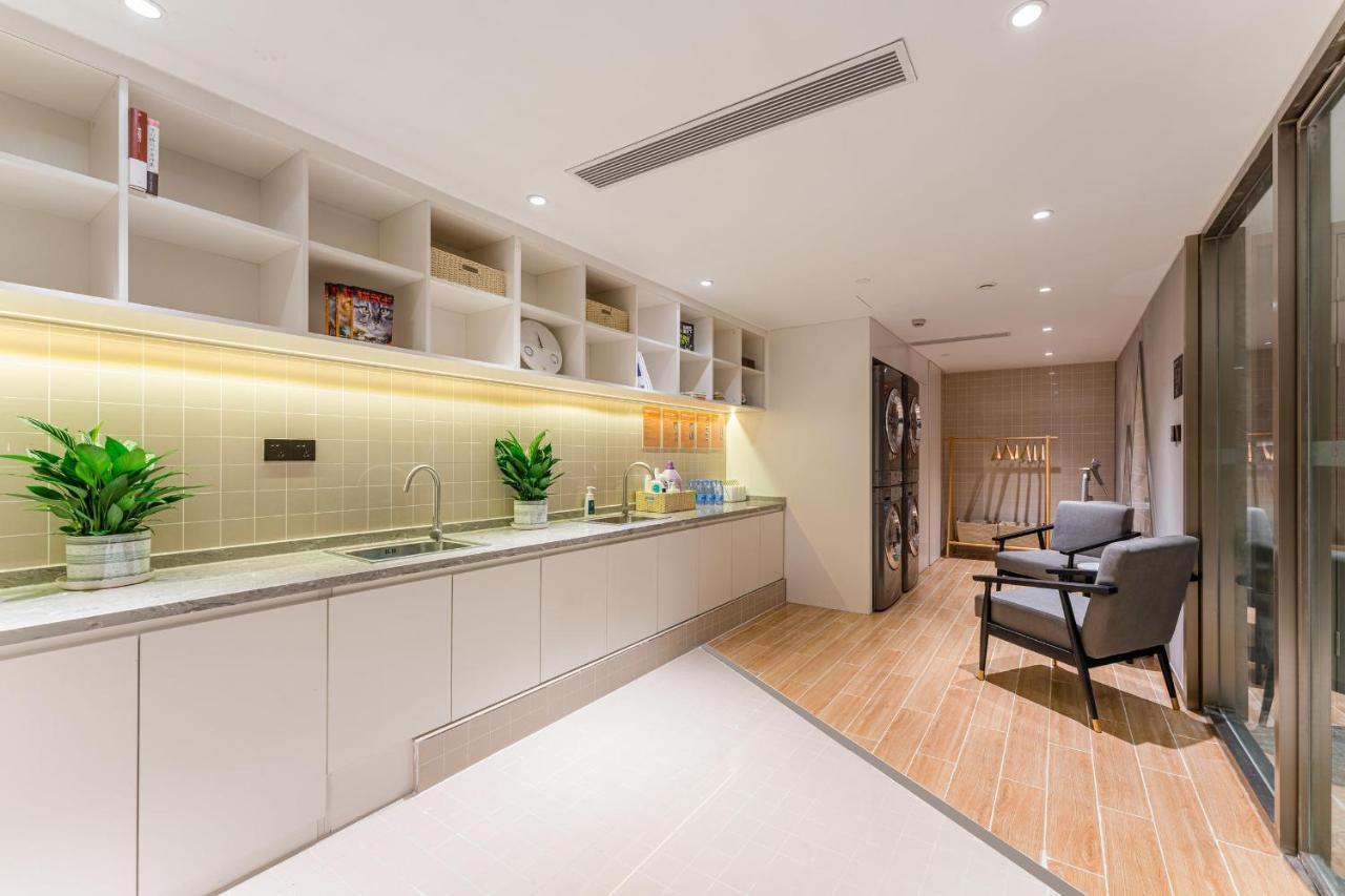 Hotel Atour Dahongmen Yintai 4*